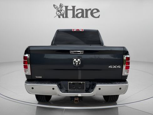 Used 2016 RAM 2500 Tradesman w/ Chrome Appearance Group AWD/4WD image 4