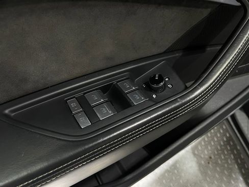 Used 2019 Audi e-tron Prestige w/ Prestige Package image 16