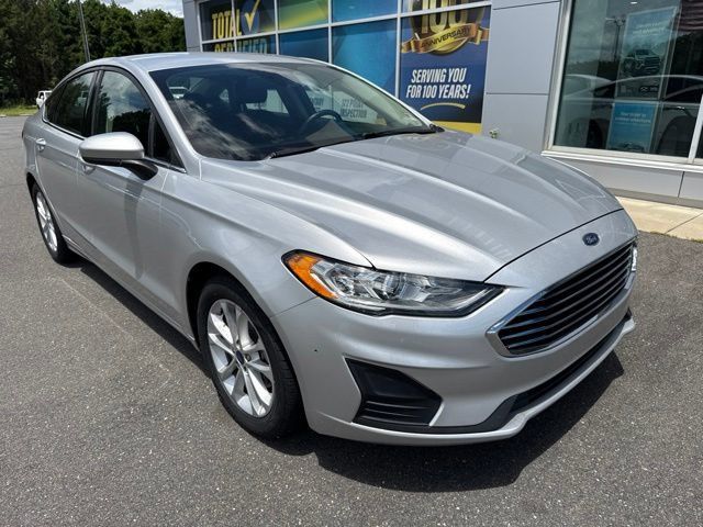 Used 2019 Ford Fusion SE FWD image 1
