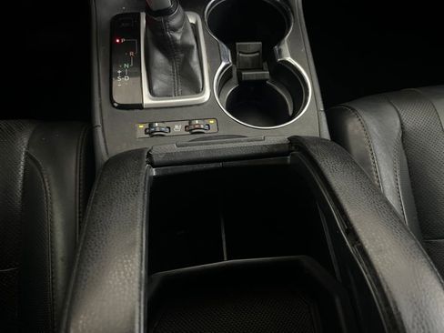 Used 2015 Toyota Highlander Limited Platinum image 74