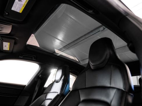 Used 2020 Porsche Taycan 4S image 4