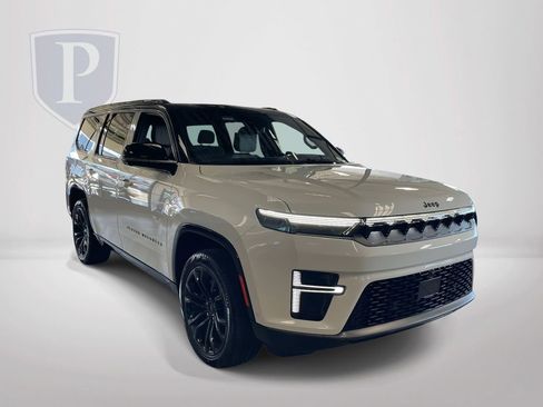 New 2026 Jeep Grand Wagoneer Summit w/ Premium Group III image 2