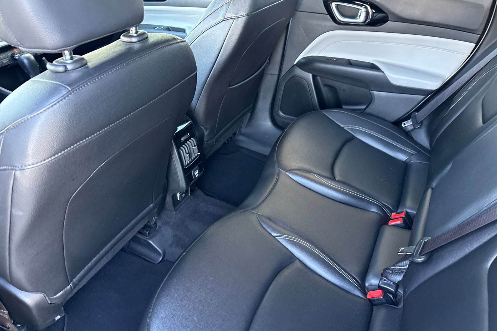 Used 2025 Jeep Compass Limited AWD/4WD image 15