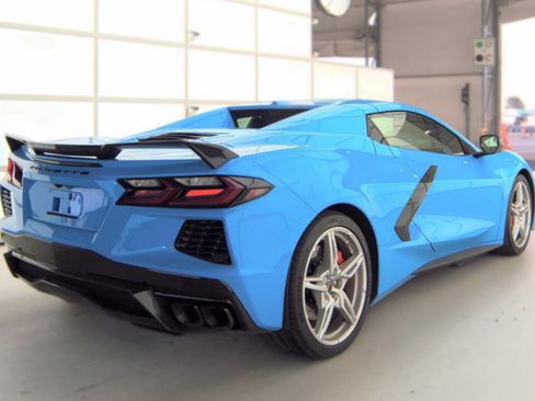 Used 2023 Chevrolet Corvette Stingray Premium Conv w/ Z51 Performance Package RWD image 2