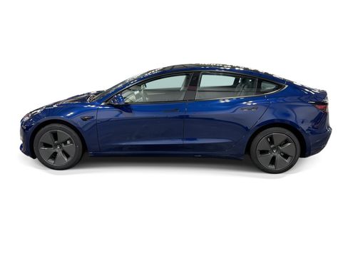 Certified 2023 Tesla Model 3 Standard Range RWD image 3