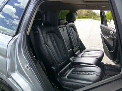 Used 2023 BMW X7 xDrive40i AWD/4WD image 81