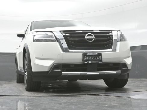 Used 2023 Nissan Pathfinder Platinum AWD/4WD image 34
