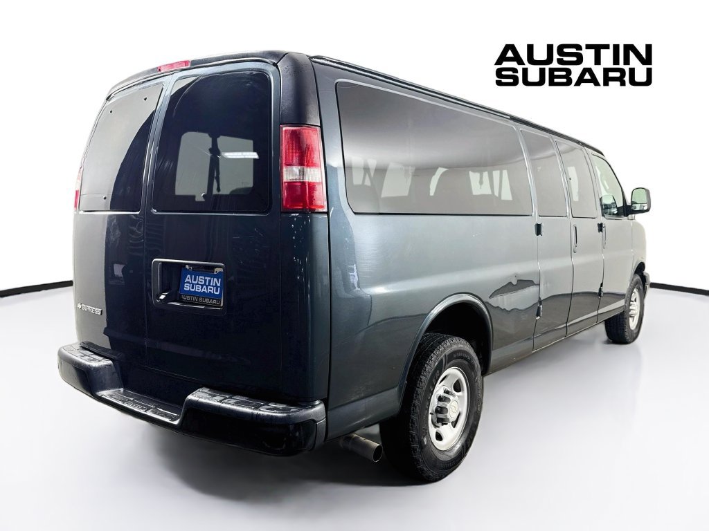 Used 2017 Chevrolet Express 3500 LS RWD image 7