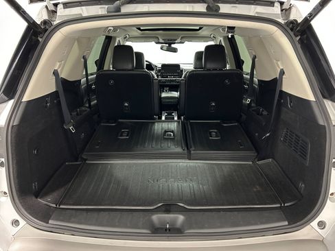 Used 2022 Nissan Pathfinder Platinum w/ Cargo Package AWD/4WD image 36