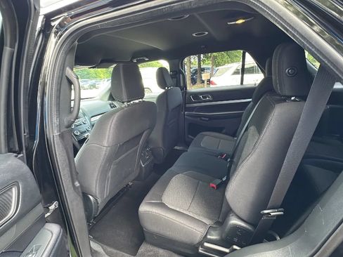 Used 2018 Ford Explorer XLT AWD/4WD image 20