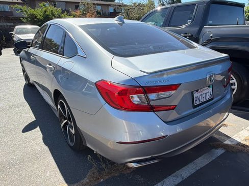 Used 2020 Honda Accord Sport image 4