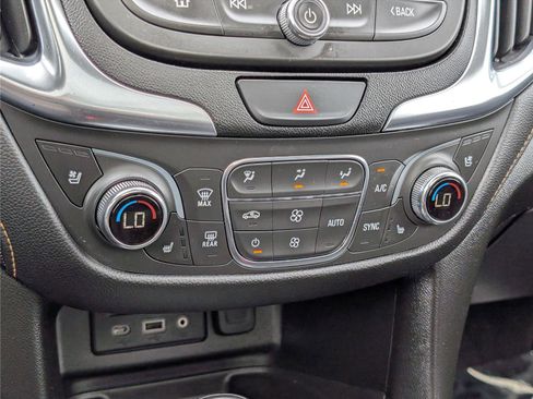 Used 2021 Chevrolet Equinox Premier AWD/4WD image 29
