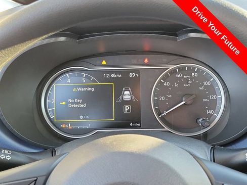 Used 2025 Nissan Versa SV w/ Trunk Package FWD image 9