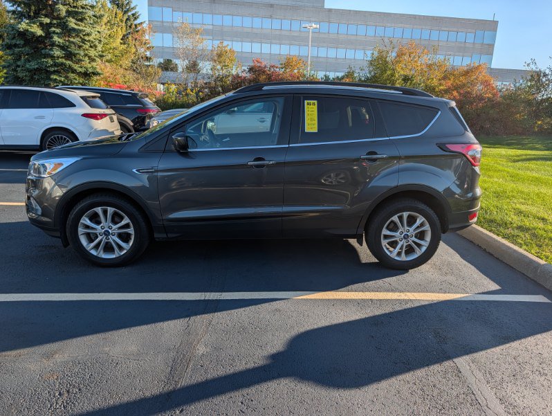 Used 2018 Ford Escape SE w/ SE Sync 3 Package FWD image 6