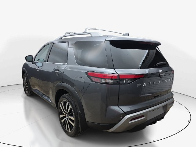 Used 2025 Nissan Pathfinder Platinum FWD image 8