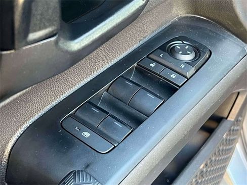 Certified 2025 Toyota Tacoma SR5 image 22