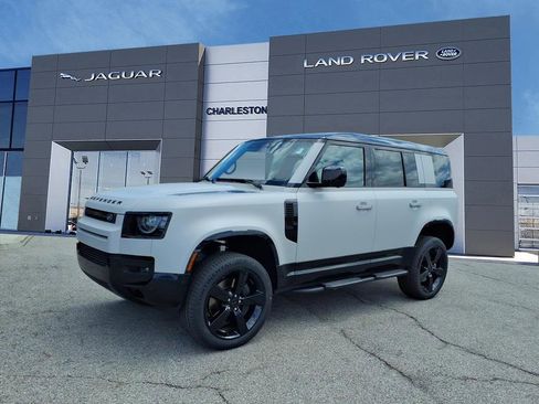 New 2026 Land Rover Defender 110 X-Dynamic SE AWD/4WD image 1