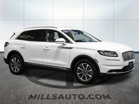 Used 2022 Lincoln Nautilus AWD w/ Premium Package image 10