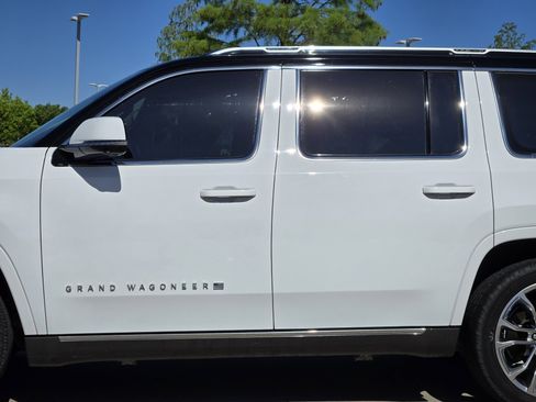 Used 2022 Jeep Grand Wagoneer Series II w/ Premium Group II image 15