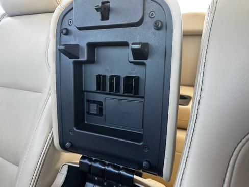 Used 2019 Ford Taurus SEL image 58