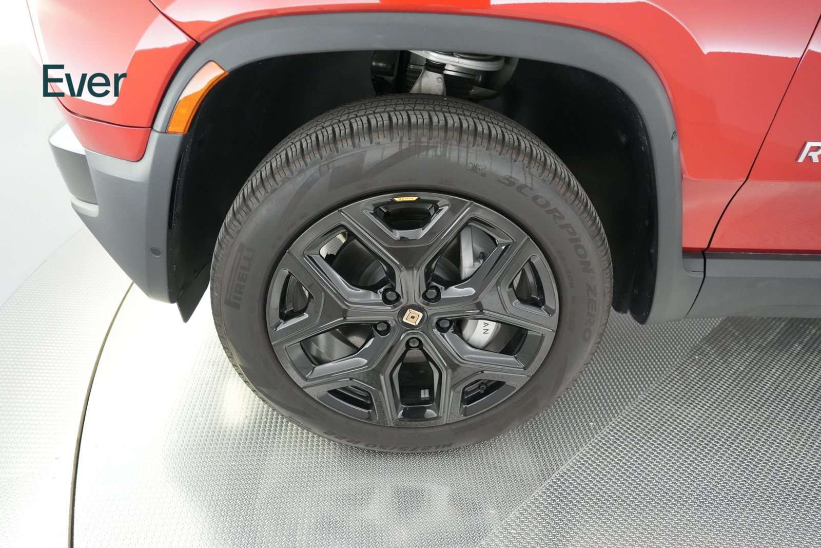 Used 2024 Rivian R1S Adventure Dual AWD/4WD image 18