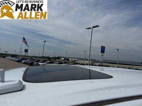 Used 2022 GMC Sierra 1500 AT4 w/ AT4 Premium Package AWD/4WD image 7