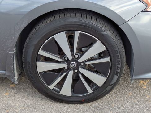 Used 2021 Nissan Altima 2.5 SV w/ SV Premium Package image 14