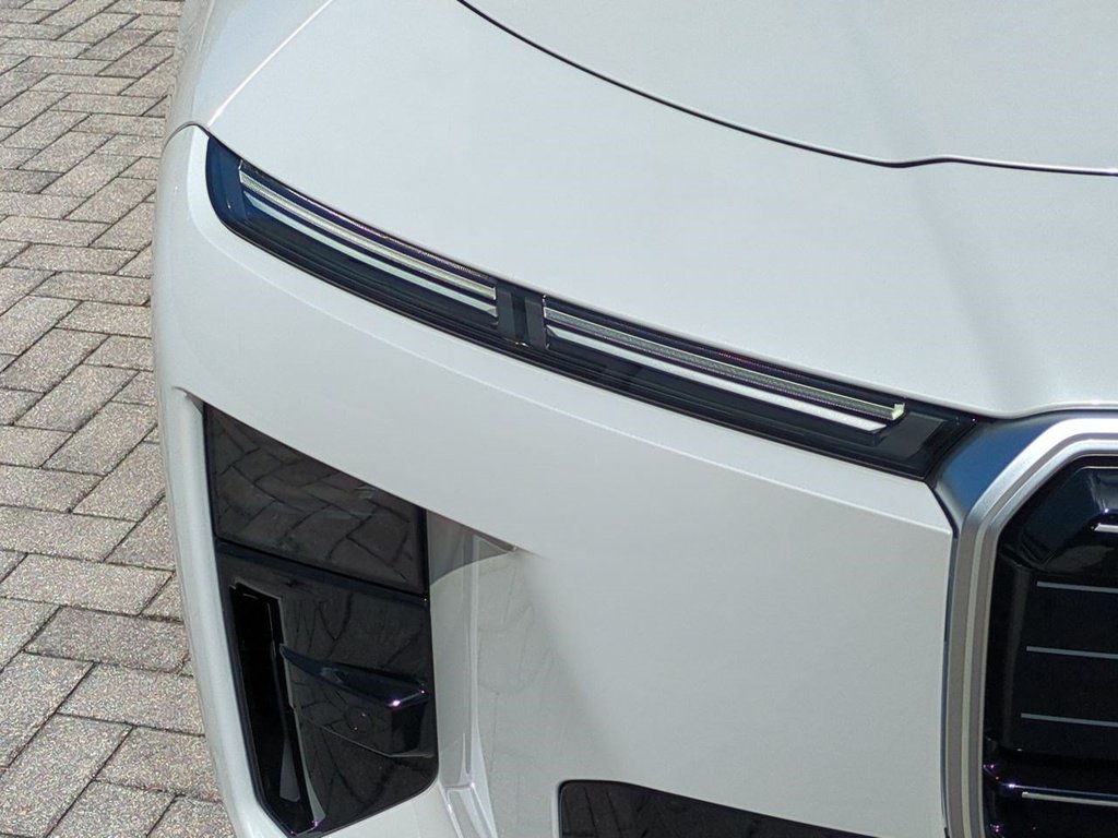 New 2027 BMW 740i w/ M Sport Package RWD image 10