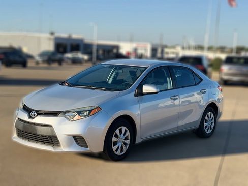 Used 2016 Toyota Corolla L FWD image 3