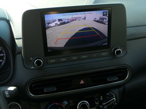 Used 2022 Hyundai Kona SEL w/ Cargo Package image 17