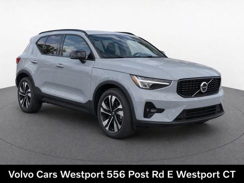 Certified 2024 Volvo XC40 B5 Plus w/ Protection Package Premier AWD/4WD image 1
