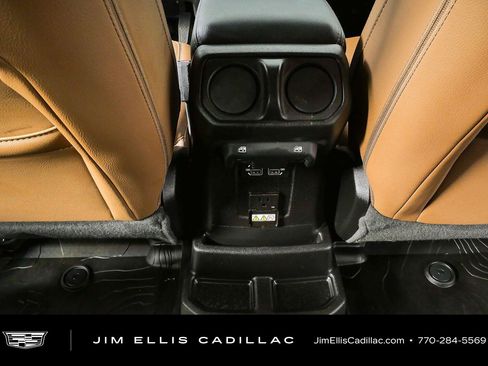 Used 2021 Jeep Wrangler Unlimited Sahara AWD/4WD image 19
