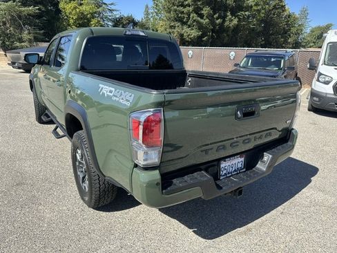 Used 2021 Toyota Tacoma TRD Off-Road w/ Technology Package AWD/4WD image 7