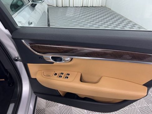 Used 2018 Volvo S90 T6 Momentum w/ Protection Package Premier AWD/4WD image 19