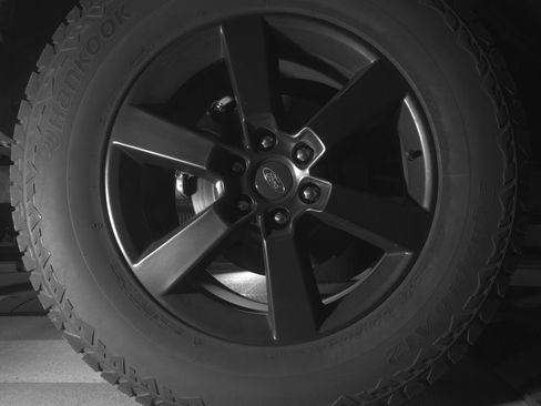 Used 2019 Ford F150 Lariat image 14