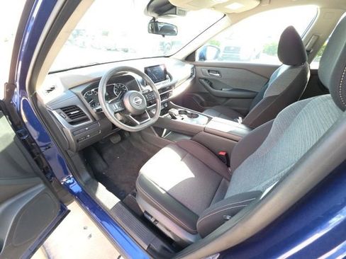 Used 2023 Nissan Rogue SV FWD image 12