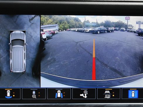 Used 2021 GMC Yukon XL Denali AWD/4WD image 28