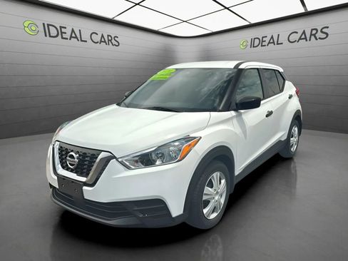 Used 2020 Nissan Kicks S FWD image 1