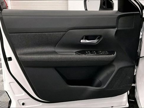 New 2026 Nissan Kicks SV image 27