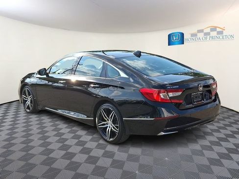 Used 2022 Honda Accord Touring image 4