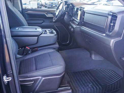 Used 2022 Chevrolet Silverado 1500 LT image 13