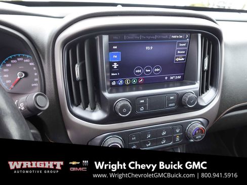 Used 2022 GMC Canyon AT4 image 19