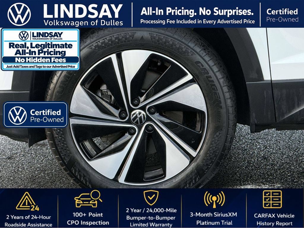 Certified 2023 Volkswagen Taos SE w/ Panoramic Sunroof Package AWD/4WD image 9