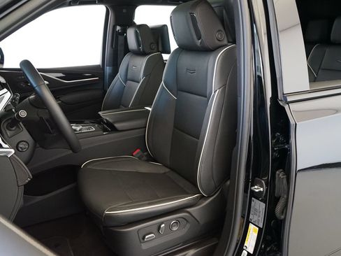 Used 2023 Cadillac Escalade Sport w/ LPO, ONYX Package RWD image 3