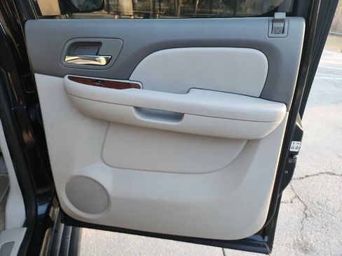 Used 2007 Chevrolet Suburban LTZ w/ LTZ Preferred Equipment Group image 35