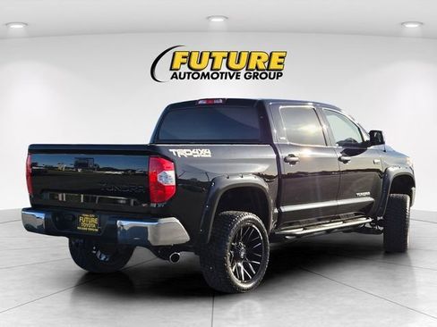 Used 2015 Toyota Tundra SR5 w/ TRD Off Road Package AWD/4WD image 5