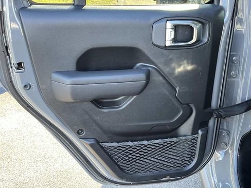 Used 2023 Jeep Gladiator Mojave w/ Safety Group AWD/4WD image 19