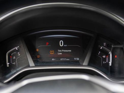 Used 2018 Honda CR-V Touring image 21