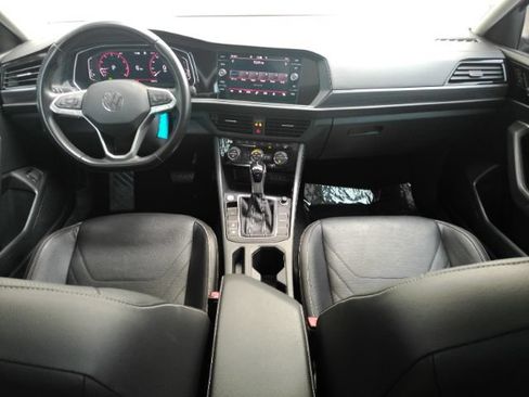 Used 2022 Volkswagen Jetta SEL FWD image 2