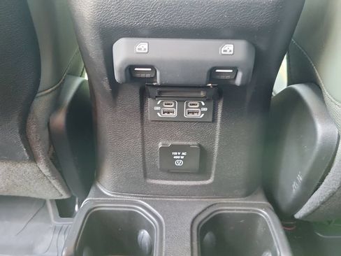 Used 2025 Jeep Gladiator Mojave w/ Convenience Group AWD/4WD image 15